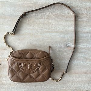 Tory Burch Fleming Soft Camera Bag in Moose